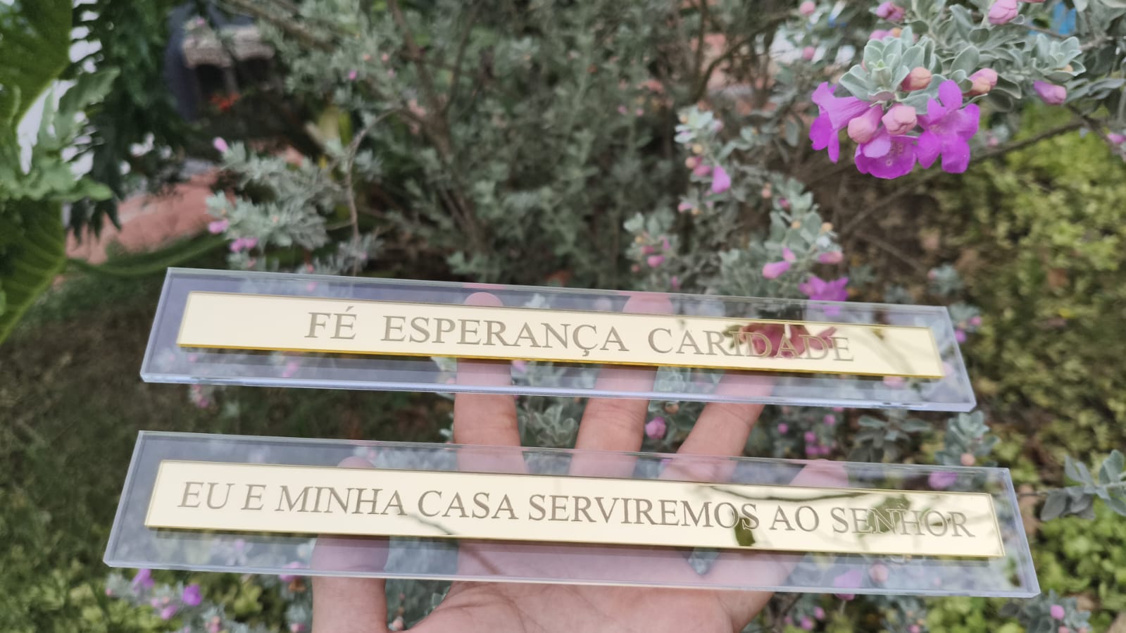 Placa Acrilico Corte a Laser dourado espelhado base transparente